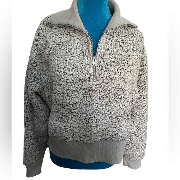 Pink Victoria Secret Gray cropped fuzzy sherpa fleece pull over sweat shirt top - Picture 3 of 9